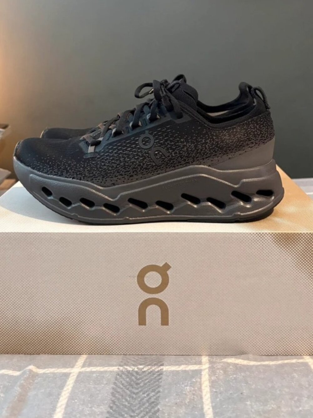 On Cloudsurfer Max Men’s Running Shoes Black US 7.5